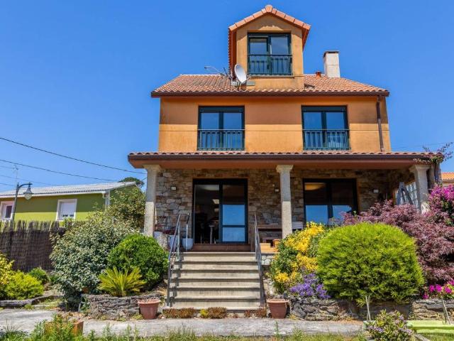 Casa en Venta en Oleiros