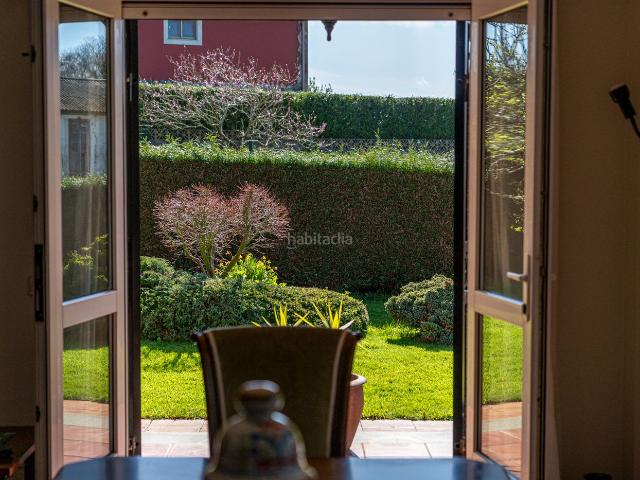 Casa en venta en Oleiros, Dorneda. Vivienda unifamiliar con jardín en Arillo, Oleiros. Casas.