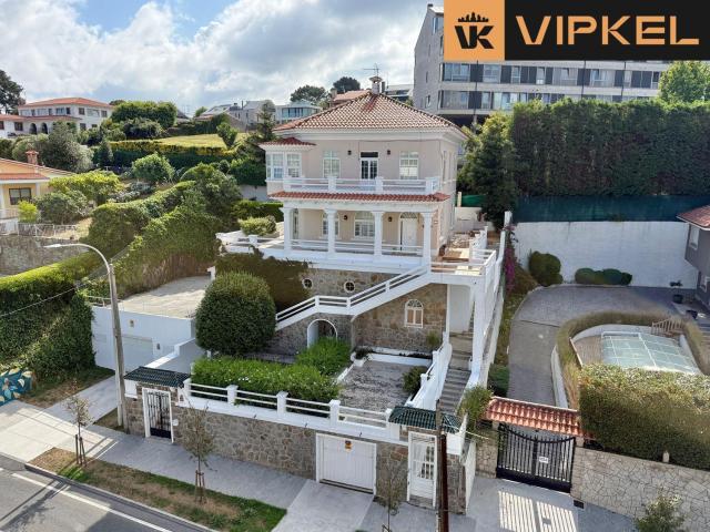 Casa en venta en Oleiros La Coruña