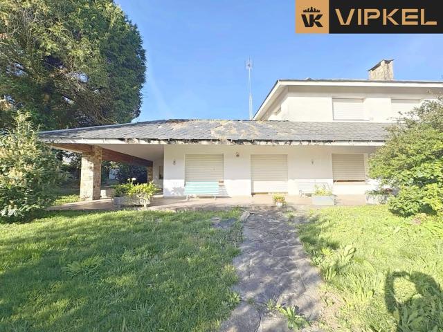 Casa en venta en Oleiros La Coruña