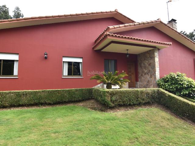 Casa en venta en Oleiros, Liáns. Casas.