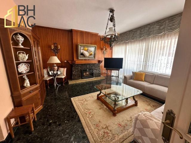 Casa en venta en Oleiros, Perillo. Casas.