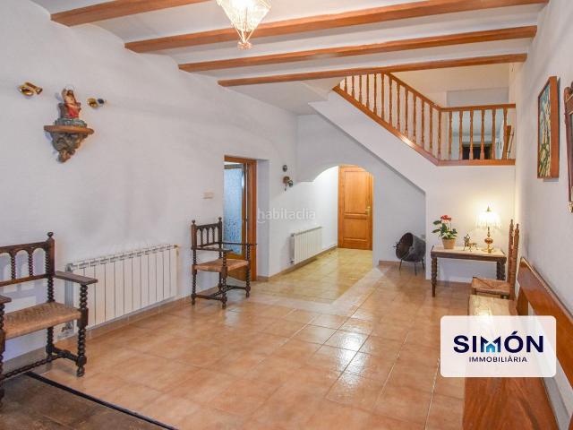 Casa en venta en Olesa de Montserrat. CASA ESTILO DOBLE VIVIENDA CON GRAN JARDÍN, GARAJE Y AMPLIOS ESPACIOS!. Casas Olesa de.