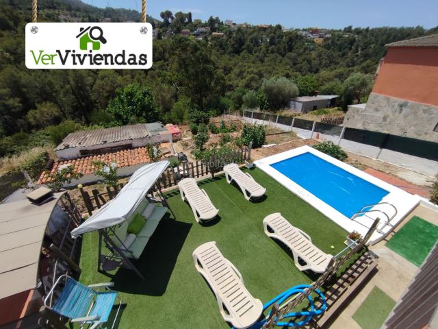 Casa en venta en Olesa de Bonesvalls. Preciosa casa con piscina. Casas Olesa de.