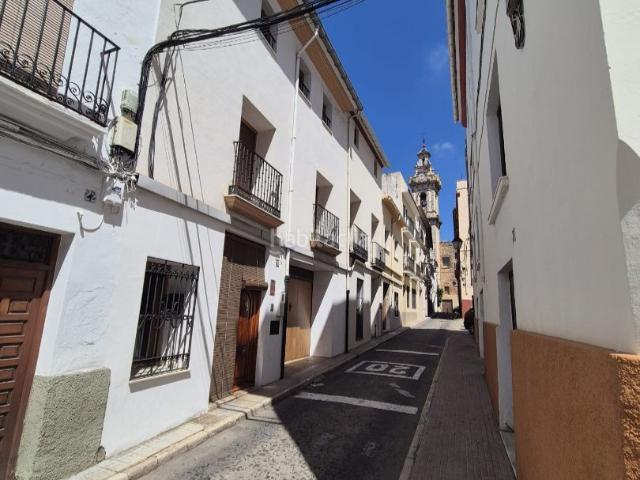 Casa en venta en Oliva, Oliva Pueblo. Amplia casa de 221 m² en el centro histórico, lista para entrar a vivir. Casas.