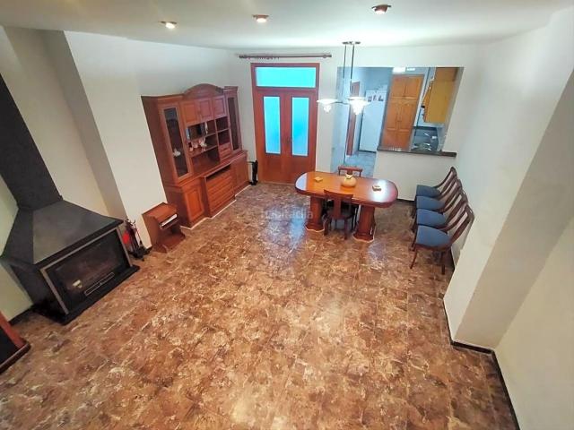 Casa en venta en Oliva, Oliva Pueblo. Casa bien ubicada y cerca de todas las comodidades. Casas.