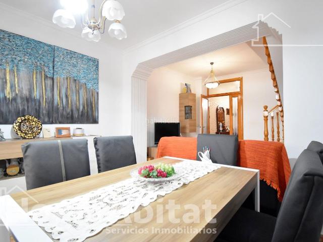 Casa en venta en Oliva, Oliva Pueblo. CENTRO HISTÓRICO! CASA MUY AMPLIA Y LUMINOSA CON TERRAZA Y TRASTERO. Casas.