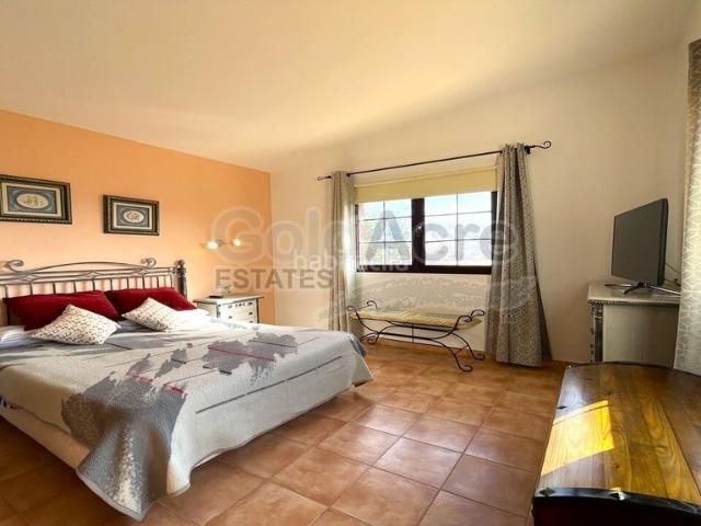 Casa en venta en Oliva La, Villaverde. Casas Oliva.