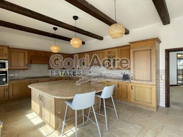 Casa en venta en Oliva La, Villaverde. Casas Oliva.
