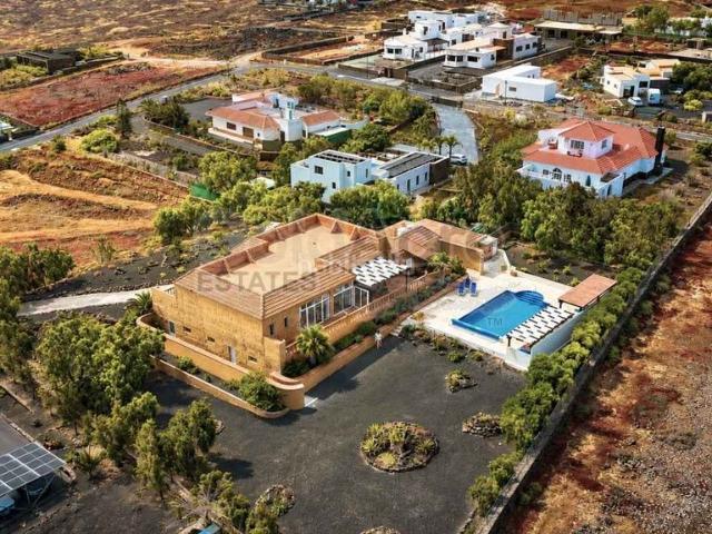 Casa en venta en Oliva La, Villaverde. Casas Oliva.