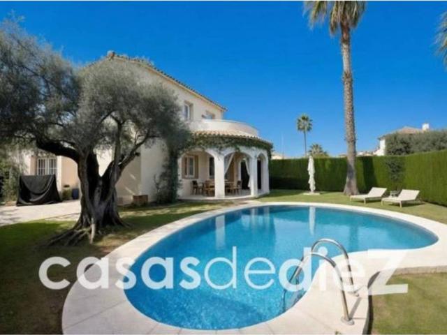 Casa en Venta en Oliva