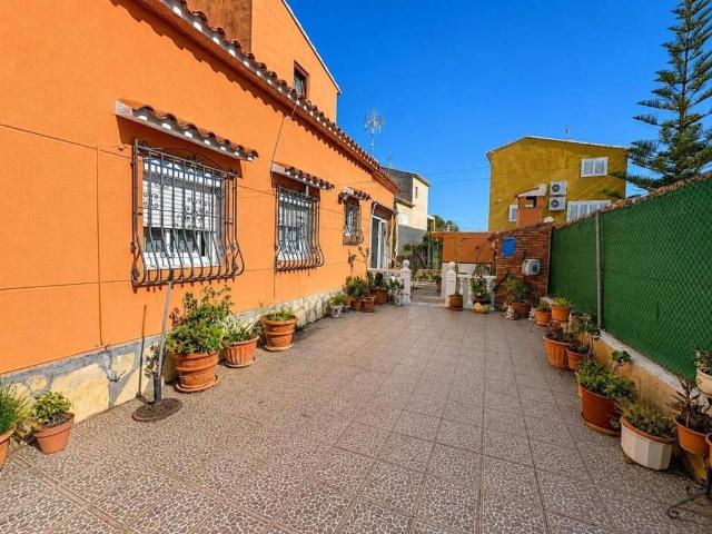 Casa en Venta en Oliva