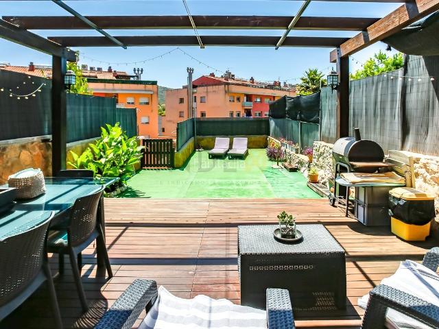 Casa en venta en Olivella. Luz, amplitud y eficiencia en el corazón de Mas Milà Olivella. Casas.