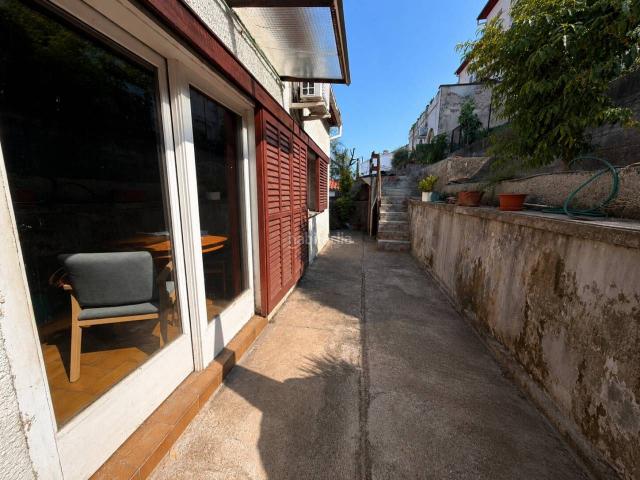 Casa en venta en Olot. Casa con patio en Olot. Casas.