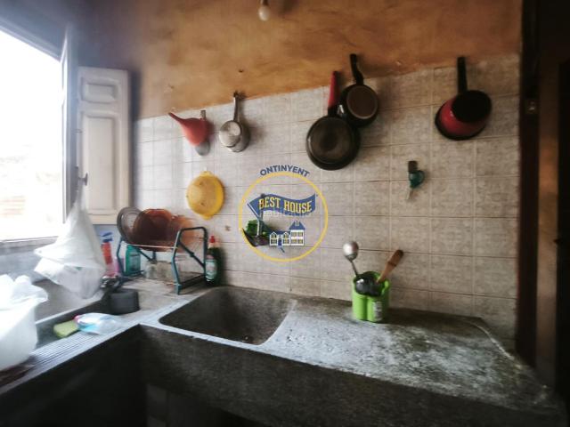 Casa en venta en Olleria l´. OCASIÓN ÚNICA EN LOLLERÍA! Gran Casa de Pueblo a 3 Calles con Patio Interior, Terraza y Anexo Independiente. Casas Olleria.