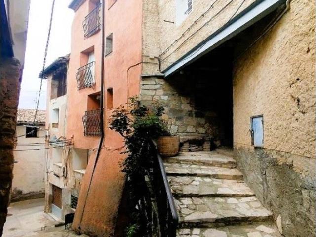 Casa en venta en Olvena