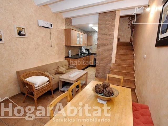 Casa en venta en Onda. EN PLENO CENTRO! CASA ECONÓMICA CON TRES BALCONES Y TERRAZA, TODA AMUEBLADA. Casas.