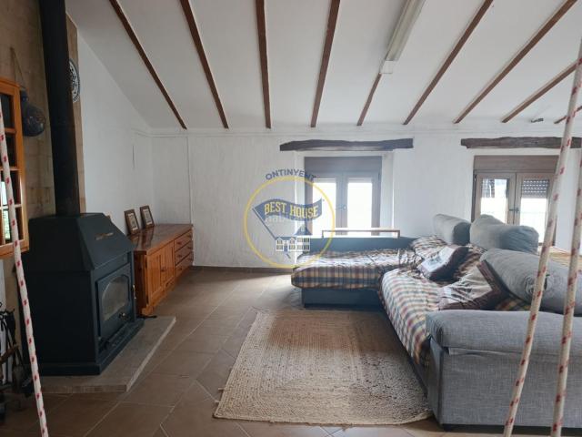 Casa en venta en Ontinyent, Centro. OPORTUNIDAD AMPLIA CASA REFORMADA EN ONTINYENT. Casas.