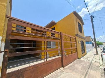 CASA EN VENTA EN OPORTUNIDAD CON RECAMARA ABAJO