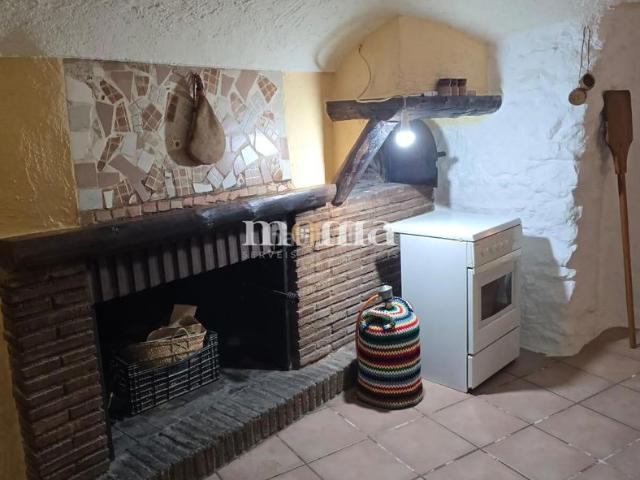 Casa en venta en Orce. ORCE BARRIO LAS CRUCES FINCA CON 2 CASAS CUEVA. Casas.