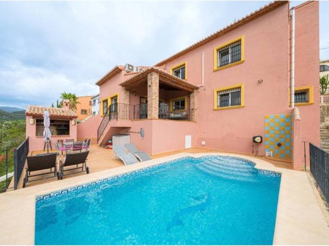 Casa en Venta en Orba