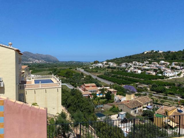Casa en venta en Orba. Casas.