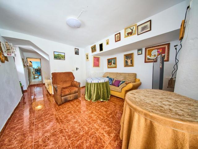 Casa en venta en Órgiva. Casa independiente con terraza. Casas.