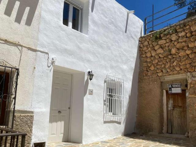 Casa en venta en Oria Almería
