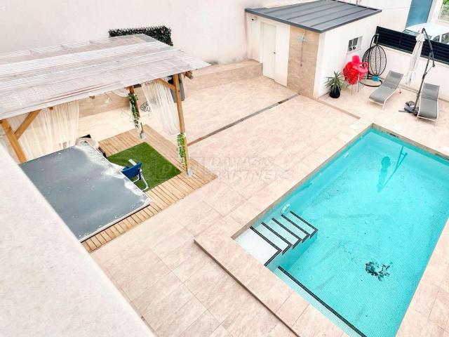 Casa en venta en Orihuela, Orihuela Ciudad. Casa en venta en Huerta, 3 dormitorios. Casas.
