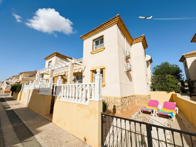 Villa en venta en Orihuela Alicante