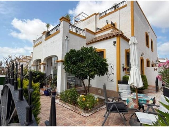Casa en venta en Orihuela, Alicante