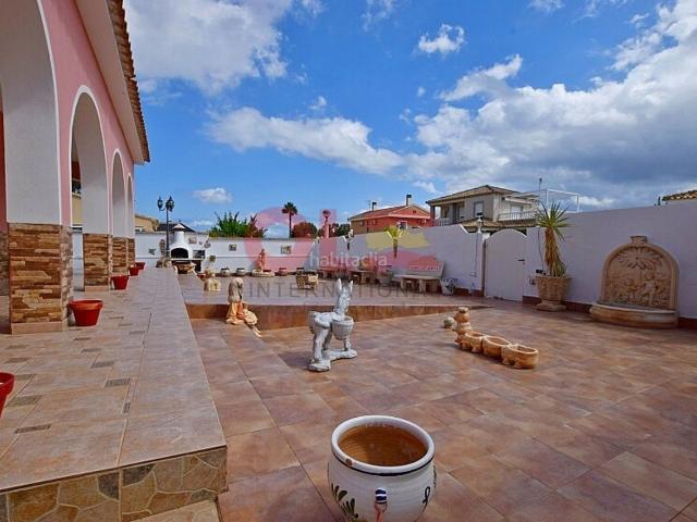 Casa en venta en Orihuela, Cabo Roig. Casas.