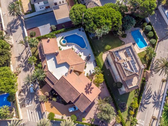 Casa en venta en Orihuela, Cabo Roig. Casas.