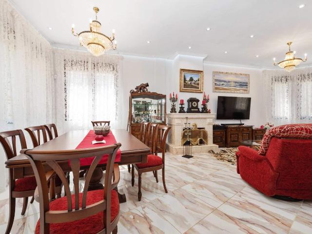 Casa en venta en Orihuela, Campoamor. Casas.