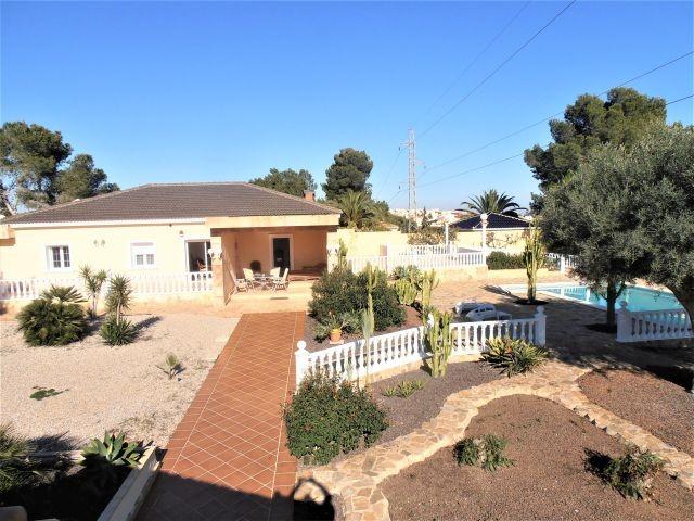 Casa en Venta en Orihuela Costa, Alicante