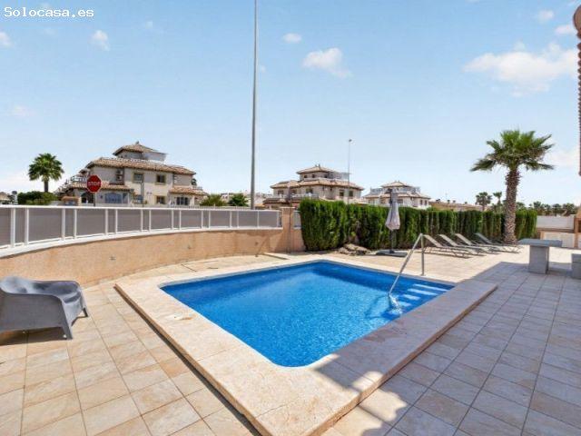 Casa en Venta en Orihuela Costa, Alicante