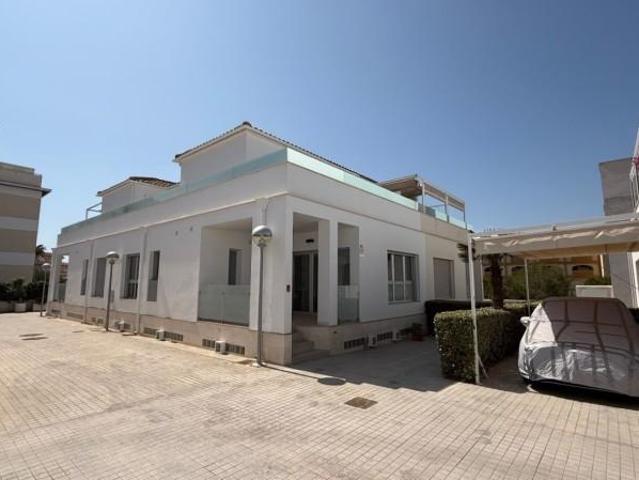 Casa en venta en Orihuela Costa, Villamartín Las Filipinas