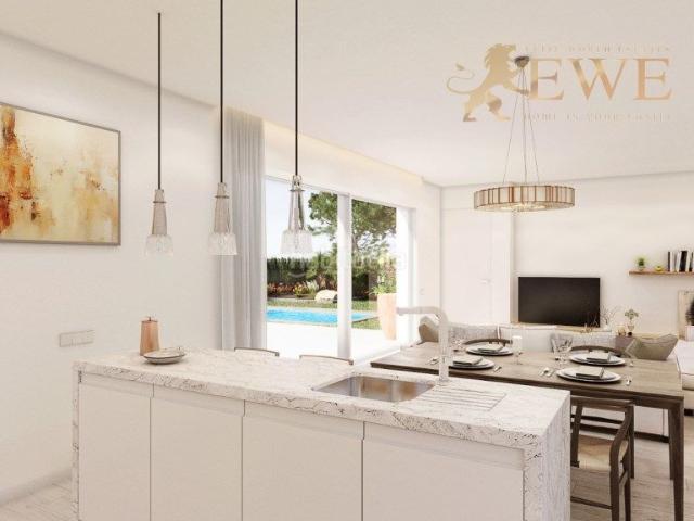 Casa en venta en Orihuela, Desamparados Hurchillo Torremendo. Excelente villa con piscina junto al campo de golf Vistabella. Casas.