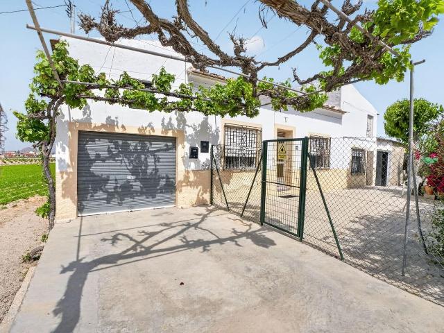 Casa en venta en Orihuela, Desamparados Hurchillo Torremendo. Finca con vivienda para reformar y 12.689 m2 de terreno en Huerta de Desamparados. Casas.