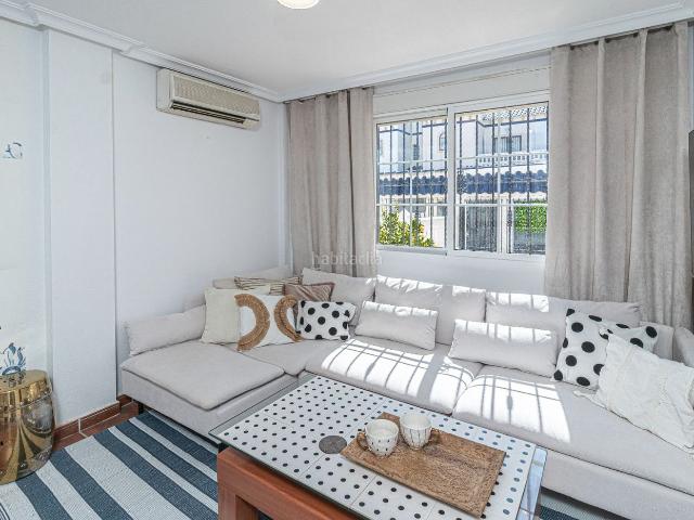 Casa en venta en Orihuela, La Florida. Adosado de 3 dormitorios 2 baños en Orihuela Costa Tu hogar ideal en Las Chismosas!. Casas.