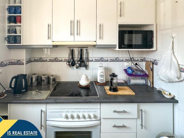 Casa en venta en Orihuela, La Florida. Bungalow reformado con piscina compartida, en la provincia de Alicante, en la localidad de Orihuela Costa. 2 habitaciones 66 m². Casas.