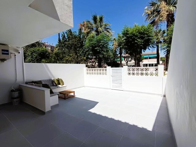Casa en venta en Orihuela, La Regia. La Regia Bungalow de planta baja con una reforma que marca la diferencia, a solo 400 m de la playa. Casas.