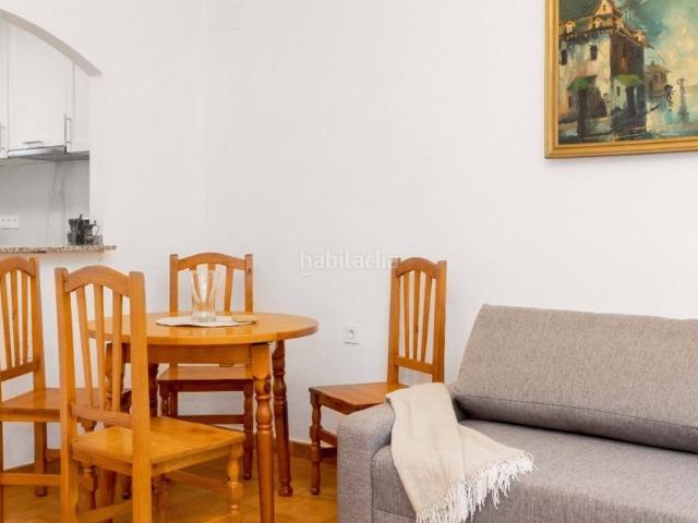 Casa en venta en Orihuela, La Zenia. Bienvenido a este precioso adosado completamente reformado, idealmente ubicado en el corazoacuten de La Zenia, situado junto a un. Casas.