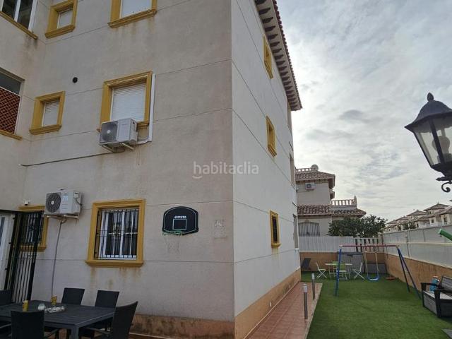Casa en venta en Orihuela, Lomas de Cabo Roig Los Dolses. Excellent corner bungalow with private garden. Casas.