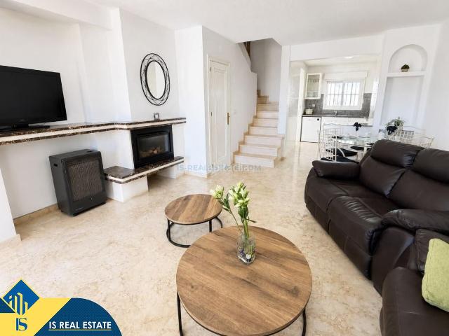 Casa en venta en Orihuela, Lomas de Campoamor Las Ramblas. Casa con piscina comunitaria en la provincia de Alicante, en la localidad de Orihuela Costa. 3 habitaciones 100 m² 6 kilómetro. Casas.