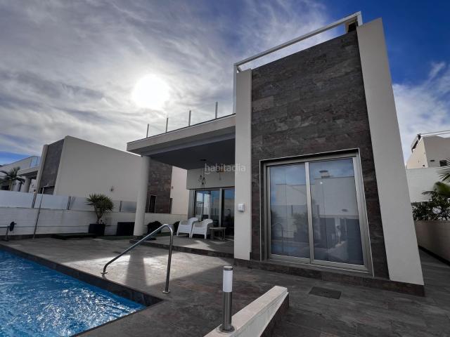 Casa en venta en Orihuela, Los Almendros. Casas.