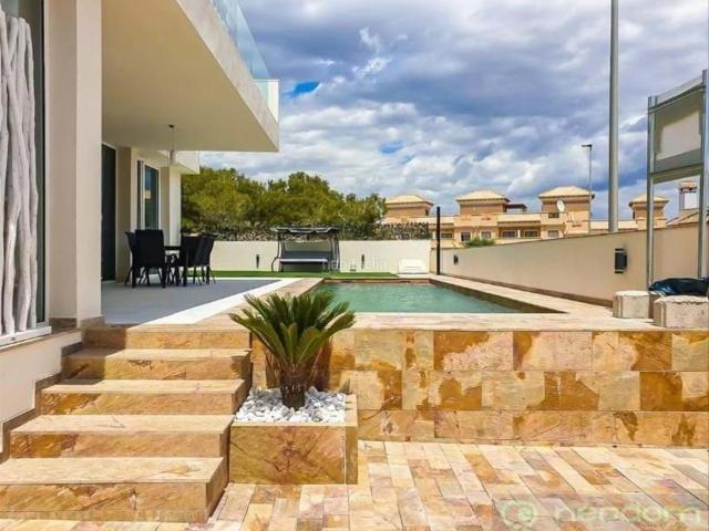 Casa en venta en Orihuela, Los Almendros. Casas.