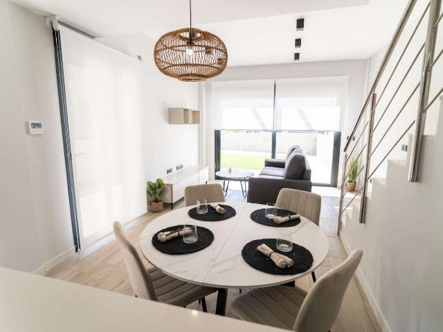 Casa en venta en Orihuela, Los Almendros. Casas.