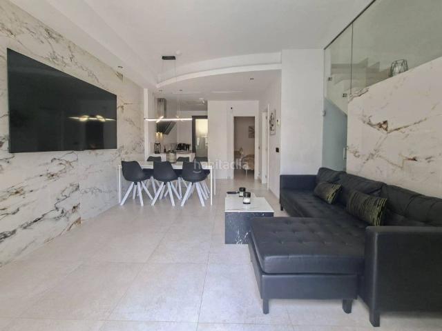 Casa en venta en Orihuela, Los Almendros. INCREÍBLE VILLA DE 3 HABITACIONES EN VILLA MARTIN. Casas.