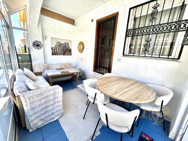 Casa en venta en Orihuela, Punta Prima. BUNGALOW IMPECABLE CON VISTAS AL MAR Y SOLÁRIUM PRIVADO. Casas.